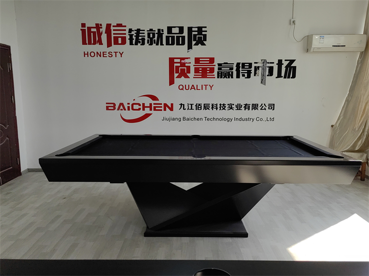 The selection and function of the billiard table cloth!